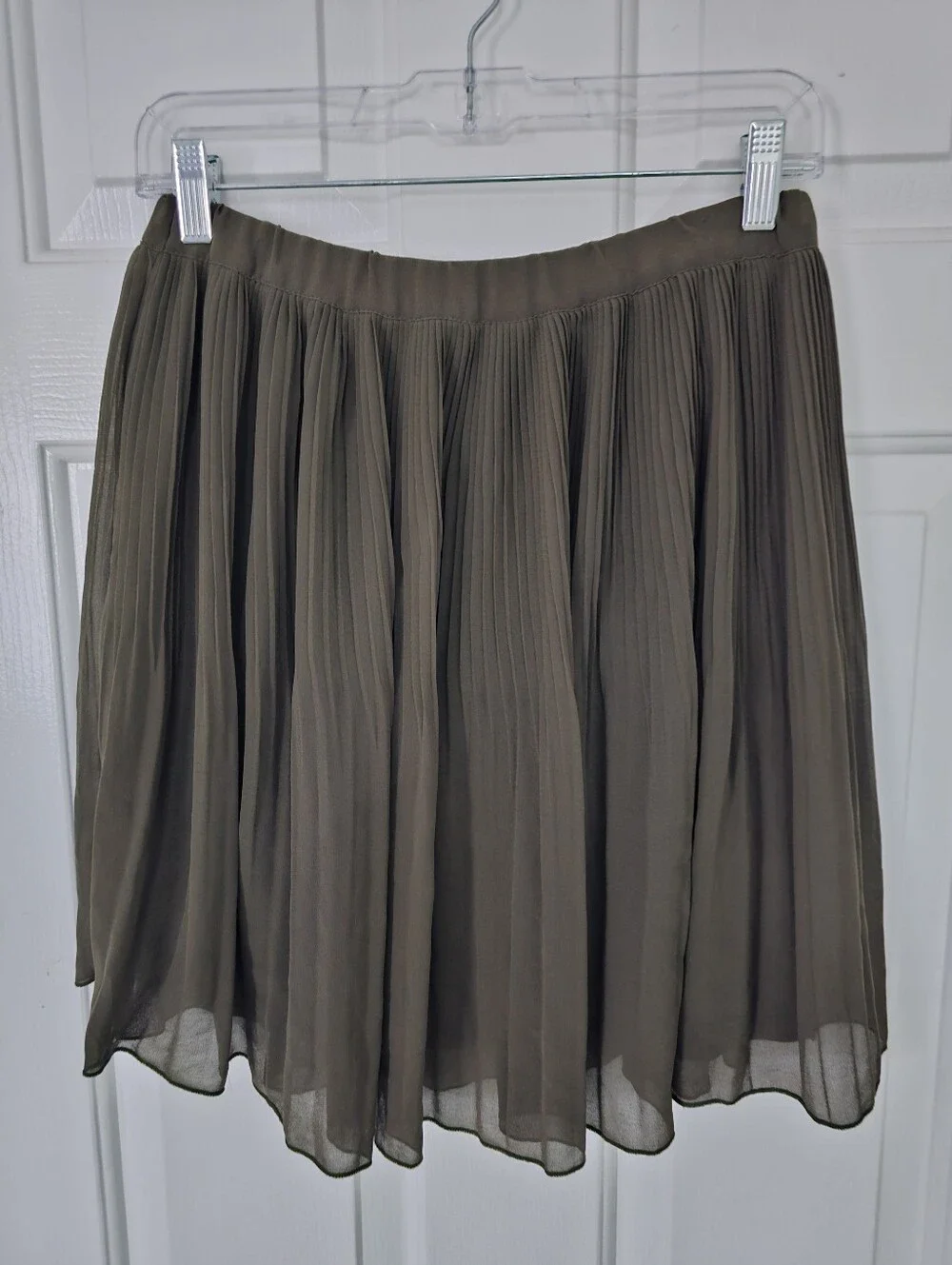 Old Navy Olive Green Pleated Chiffon Midi Skirt - Sz XS